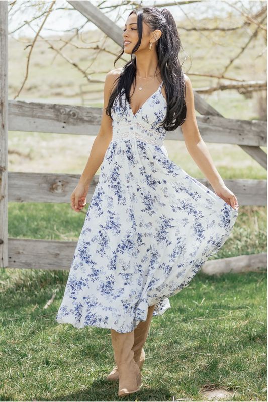Coastal Cottage Maxi