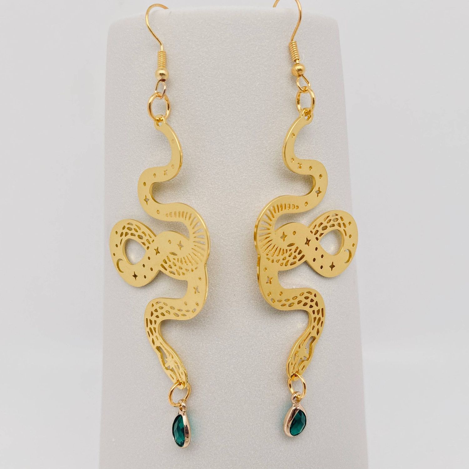 Bohemian Star Moon Snake Earrings Green Crystal Pendant - MS, Color: Gold