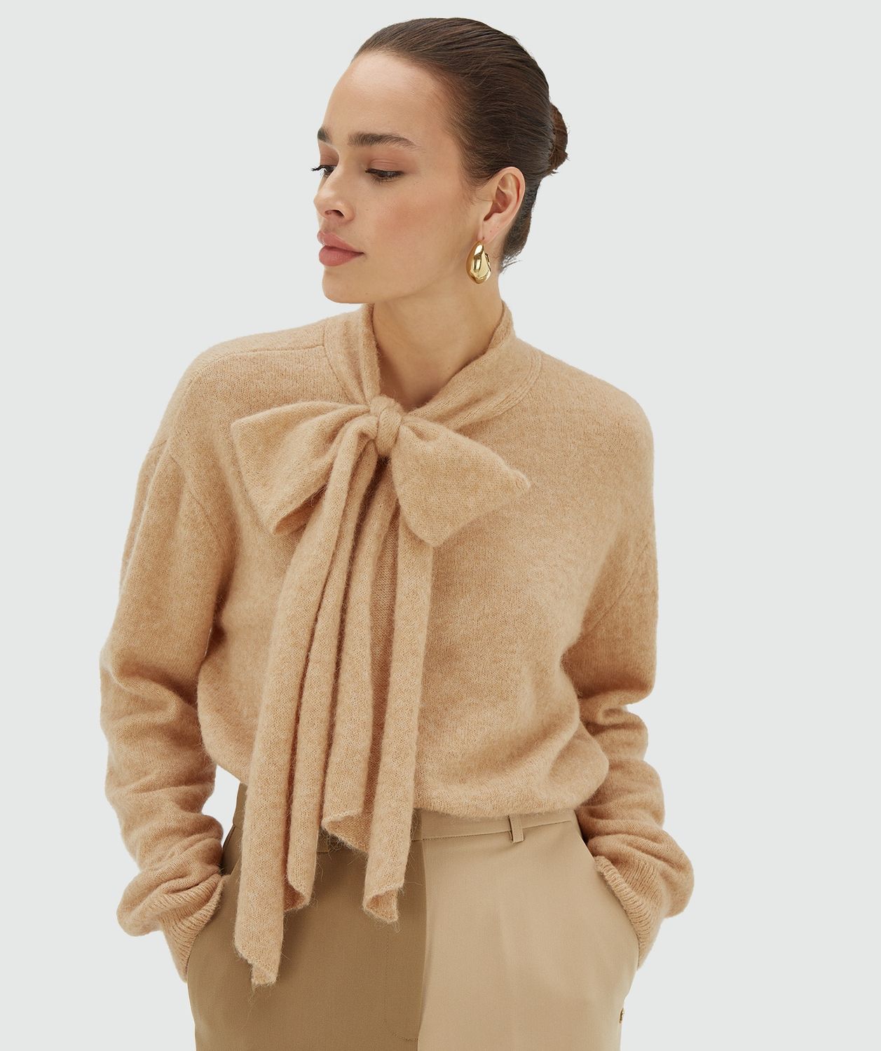 JV PEMMA truitje met strik - light brown melange