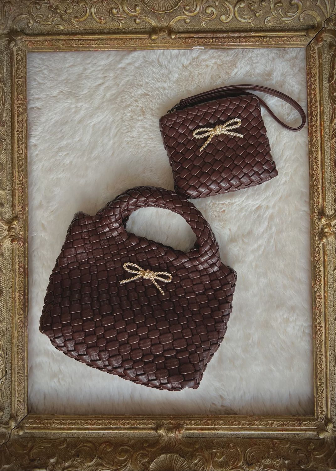 CJ tas The Cocoa Winter