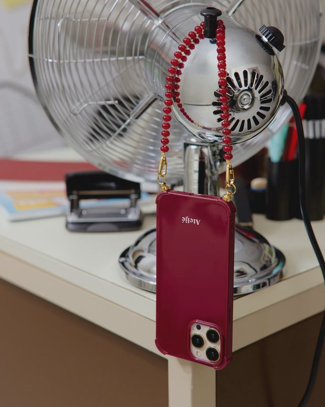 Ateljé iPhone case Burgundy