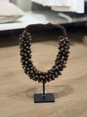 Ornament 'Shell Necklace'