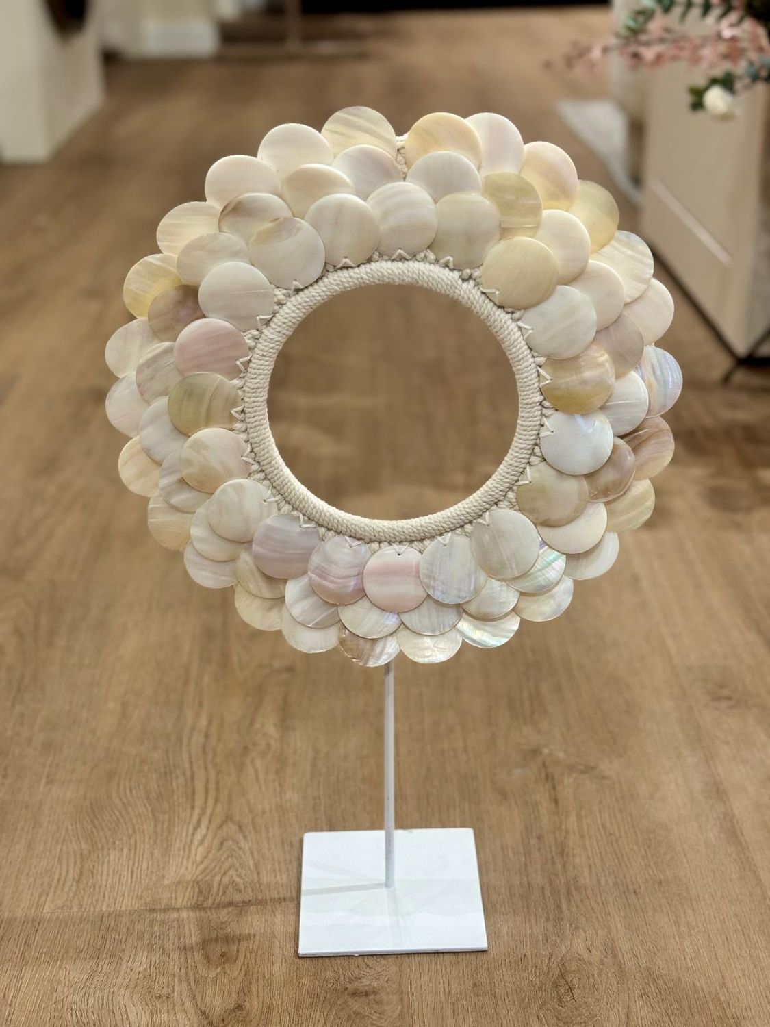 Ornament 'White Shells'