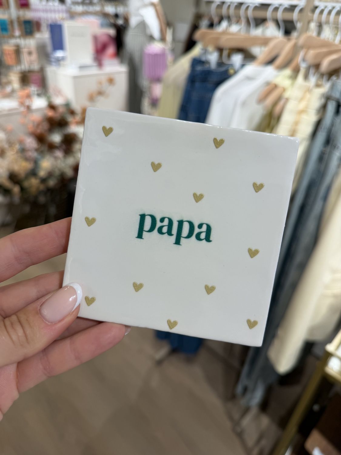 Tegeltje 'papa' met hartjes - divers, Kleur: Wit