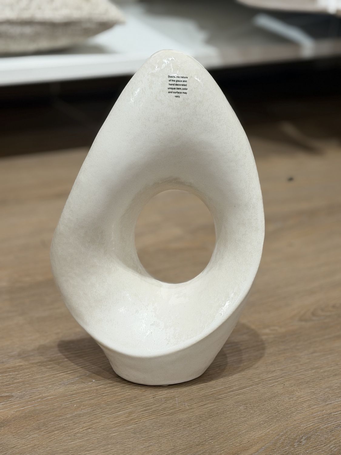 Rocky White ornament CADE