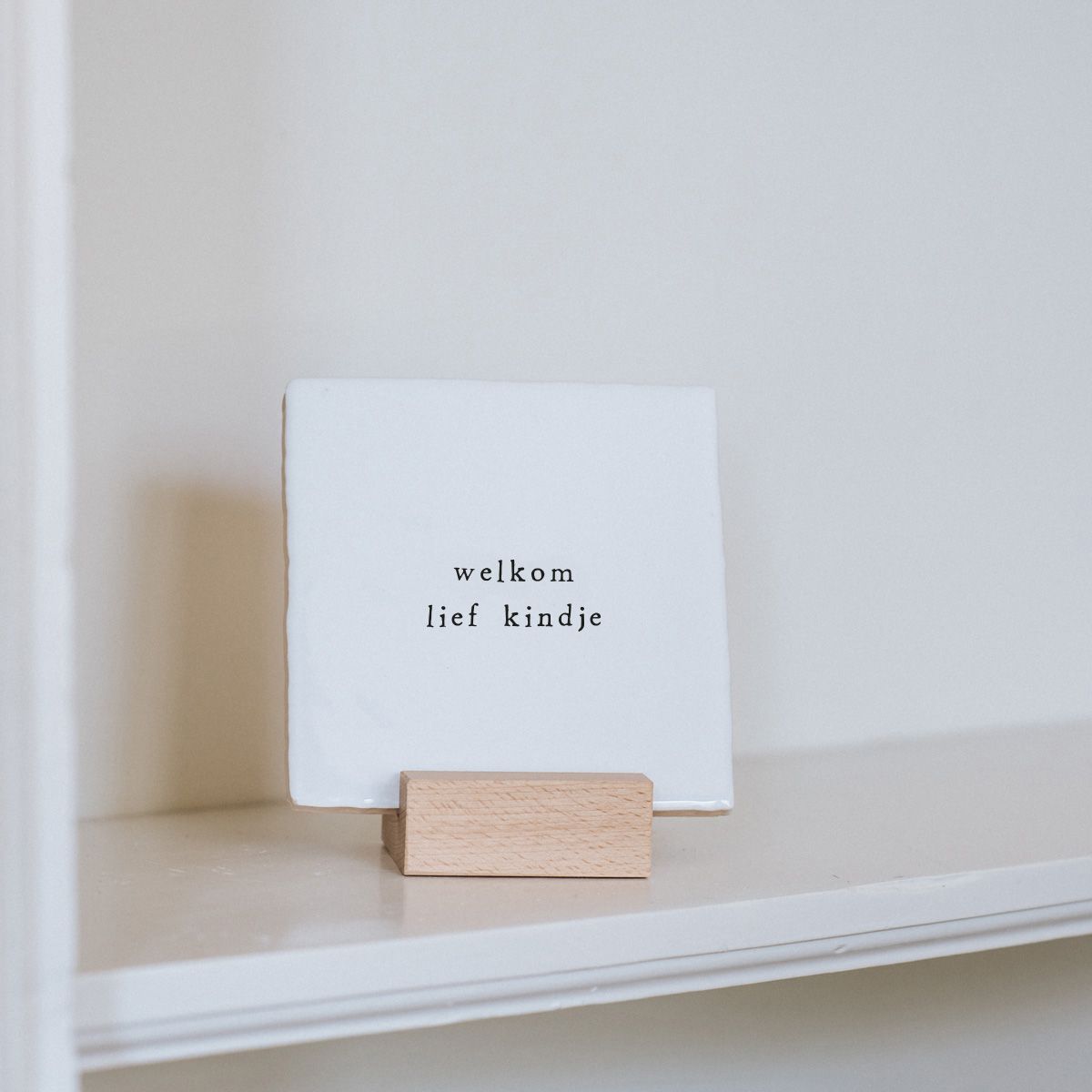Tegeltje 'welkom lief kindje' | 13x13cm