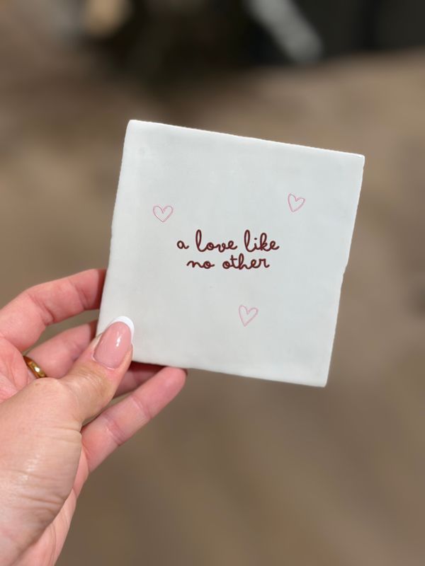 Tegeltje 'A love like no other' | wit/burgundy/roze