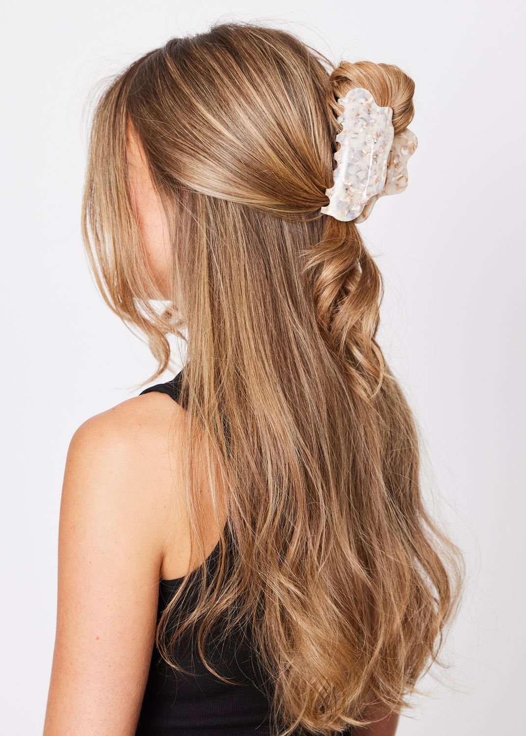 SUI AVA haarclip Jessie Confetti Big | beige