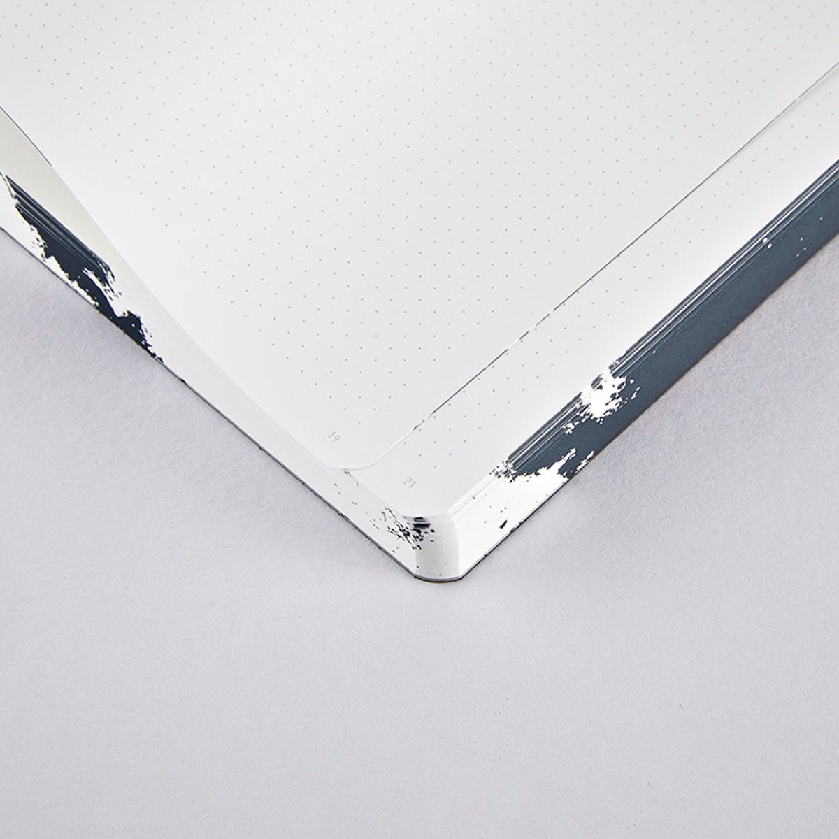 Nuuna Notebook Graphic L - EVERYTHING STARTS FROM A DOT