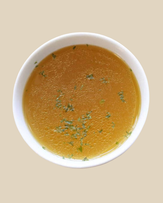 Caldo de pollo / Chicken broth