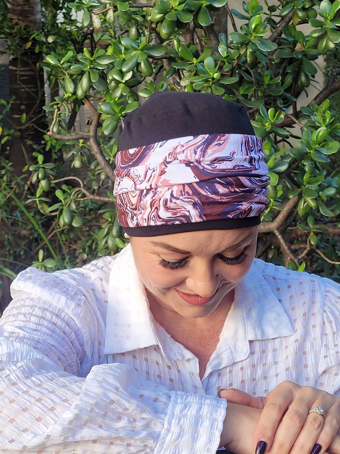 Black hat with Burgendy Marble Headband