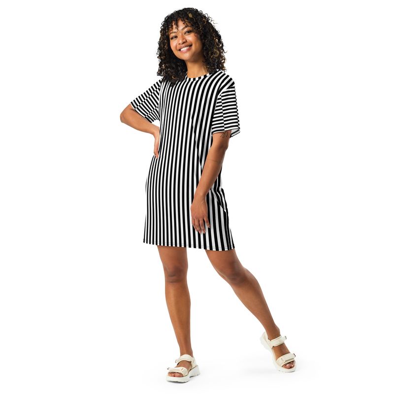 BLACK AND WHITE STRIPES T-SHIRT DRESS