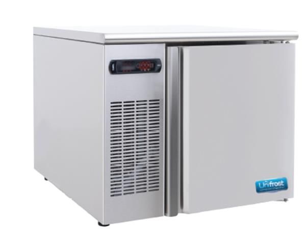 Abatidor de temperatura de 3 bandejas.