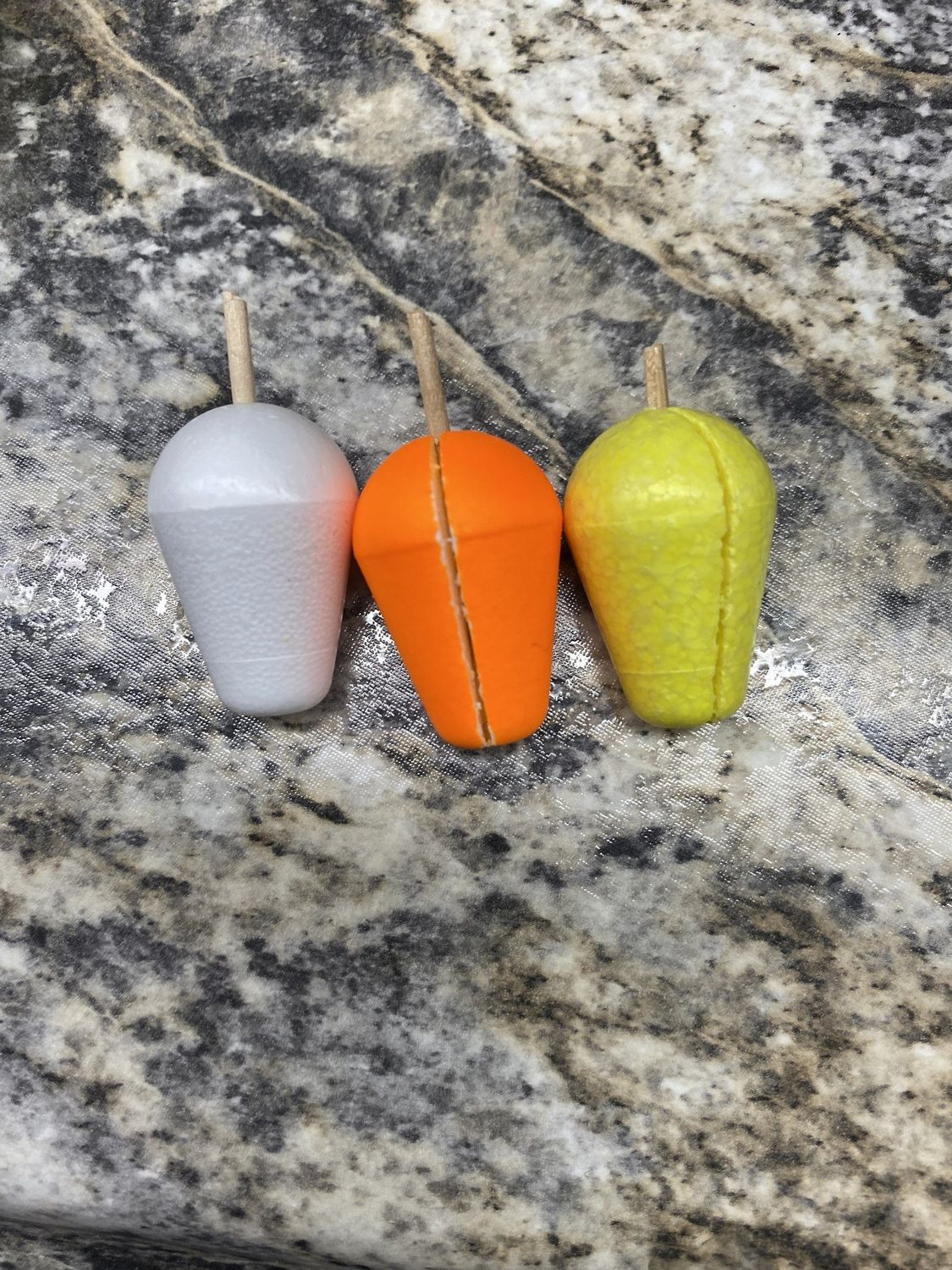 SLITTED TOOTH PICK FLOATS