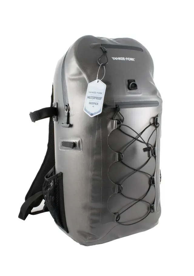 yankee fork waterproff backpack