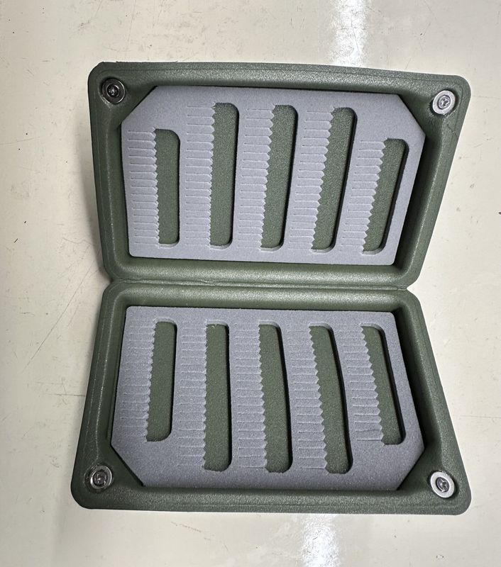 POOR RICHARDS OILVE FOAM FLY BOX