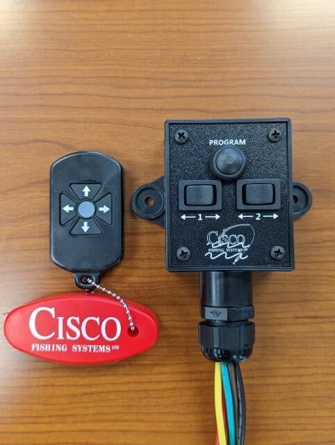 CISCO PLANNER BOARD CONTROLBOX WITH REMOTE TRANSMITTER CONTROLS 2 MOTORS