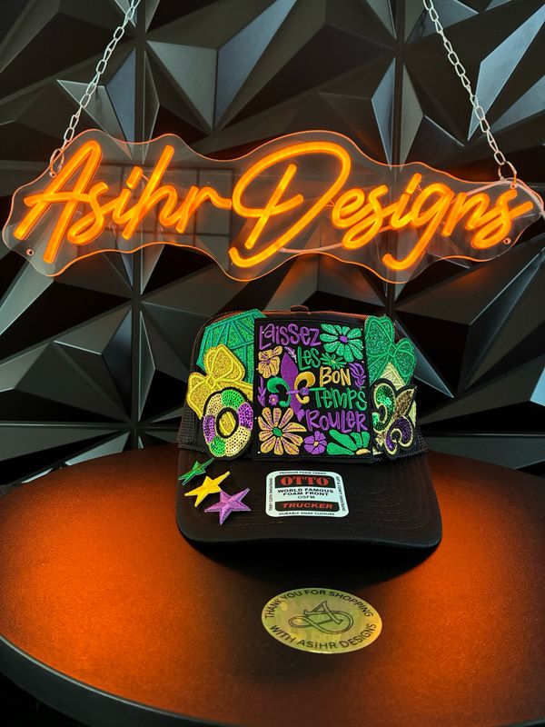 “Laissez Les Bons Temps Rouler” Mardi Gras Trucker Hat