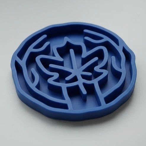 Pet Sun - Maple Leaf Slow Feed Non Slip  Asst. 150x150mm