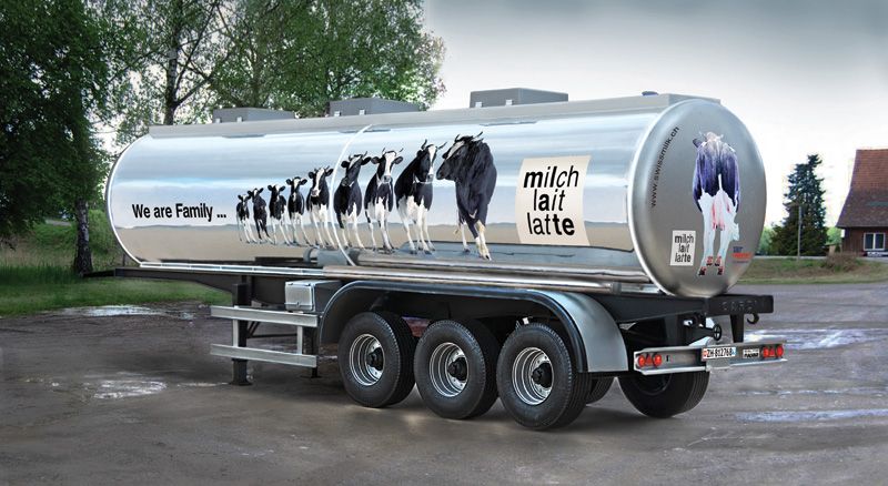 Italeri 3911 - WE ARE FAMILY TANK TRAILER