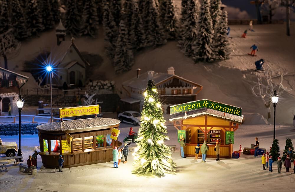 Faller 134002 - 2 kerstmarktkraampjes en verlichte kerstboom