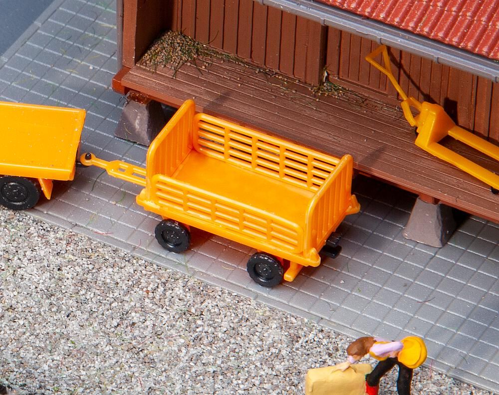 Faller 180991 - 2 Perronwagens. oranje