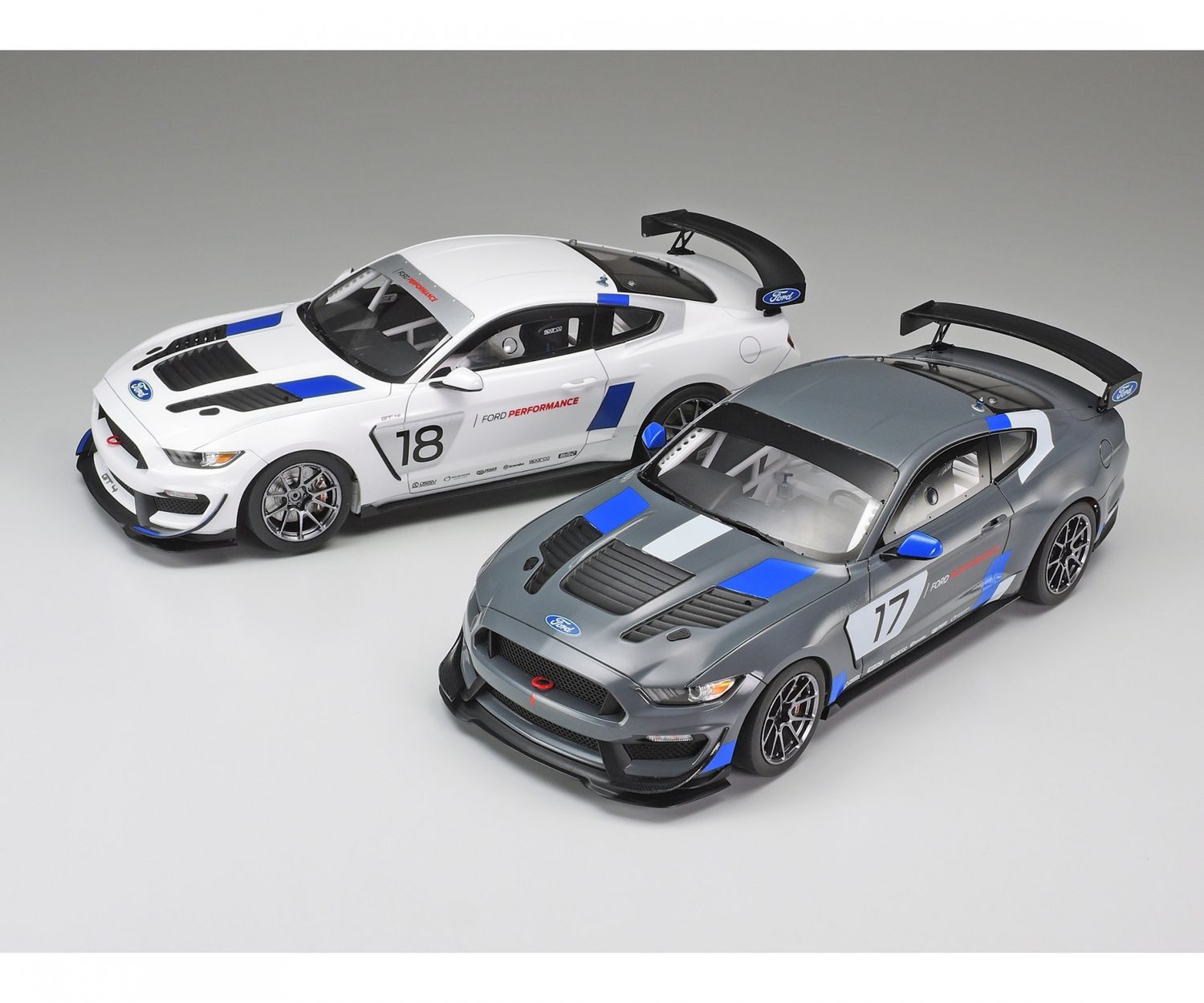 Tamiya 24354 - Ford Mustang GT4