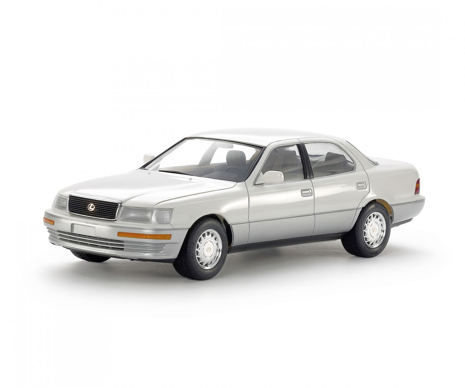 Tamiya 24114 - Lexus lS 400