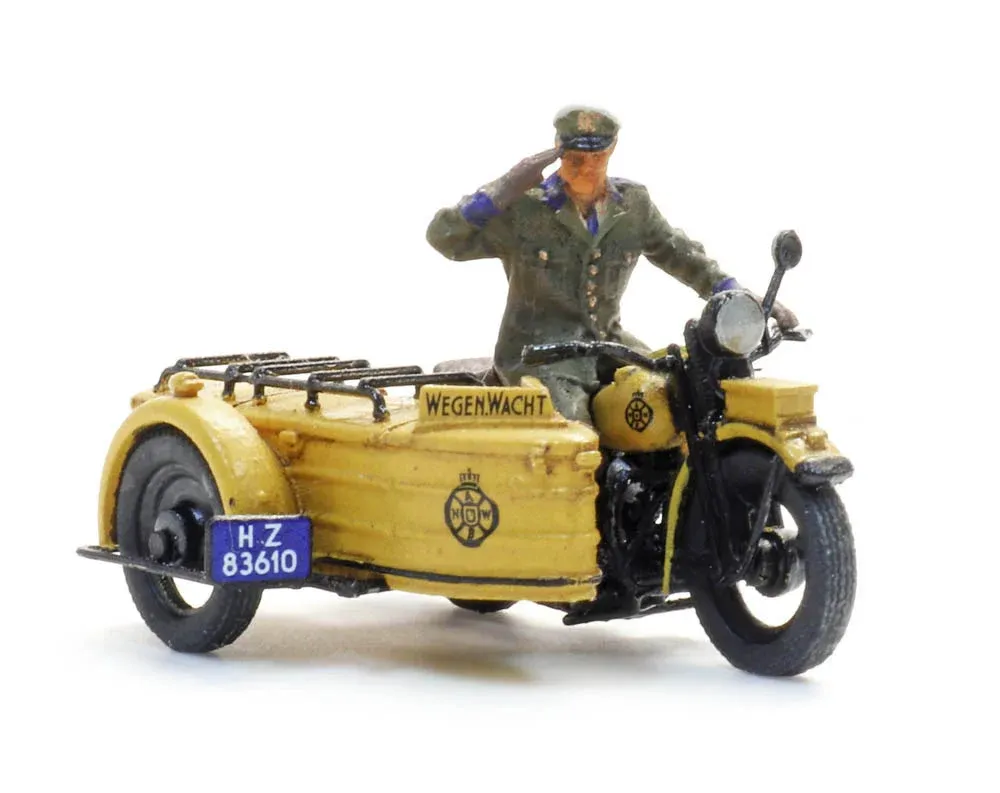 Artitec 387.485 - Liberator met zijspan &quot;Wegenwacht&quot; 1:87