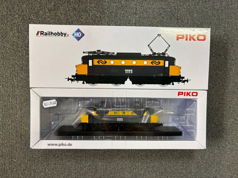 Piko 71177 - ~Elektrische locomotief NS 1111 &quot;Paaltjesloc&quot; Exclusief Railhobby