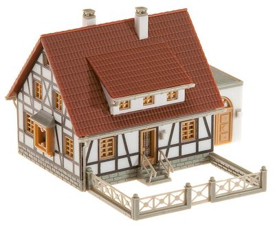 Faller 232215 - Vakwerkhuis met garage N
