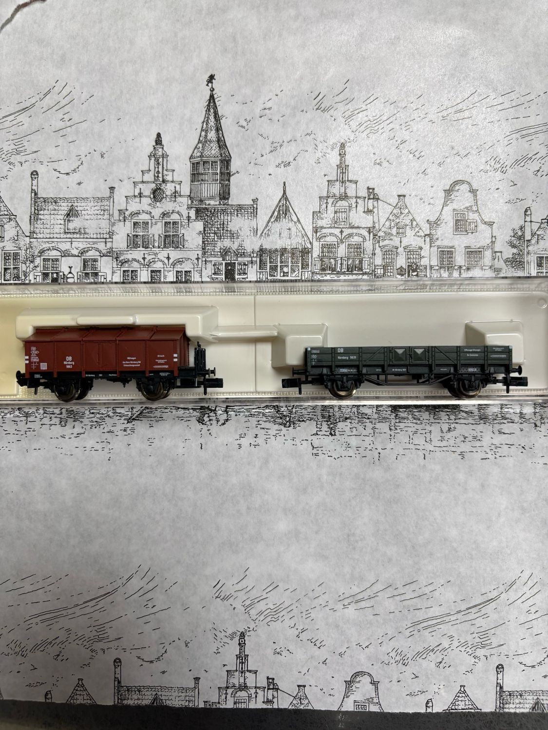Fleischmann 82 8219 - Bahndienstwagen-Set mit Klappdeckelwagen K 25 (mit Brbü) + Niederbordwagen X 82