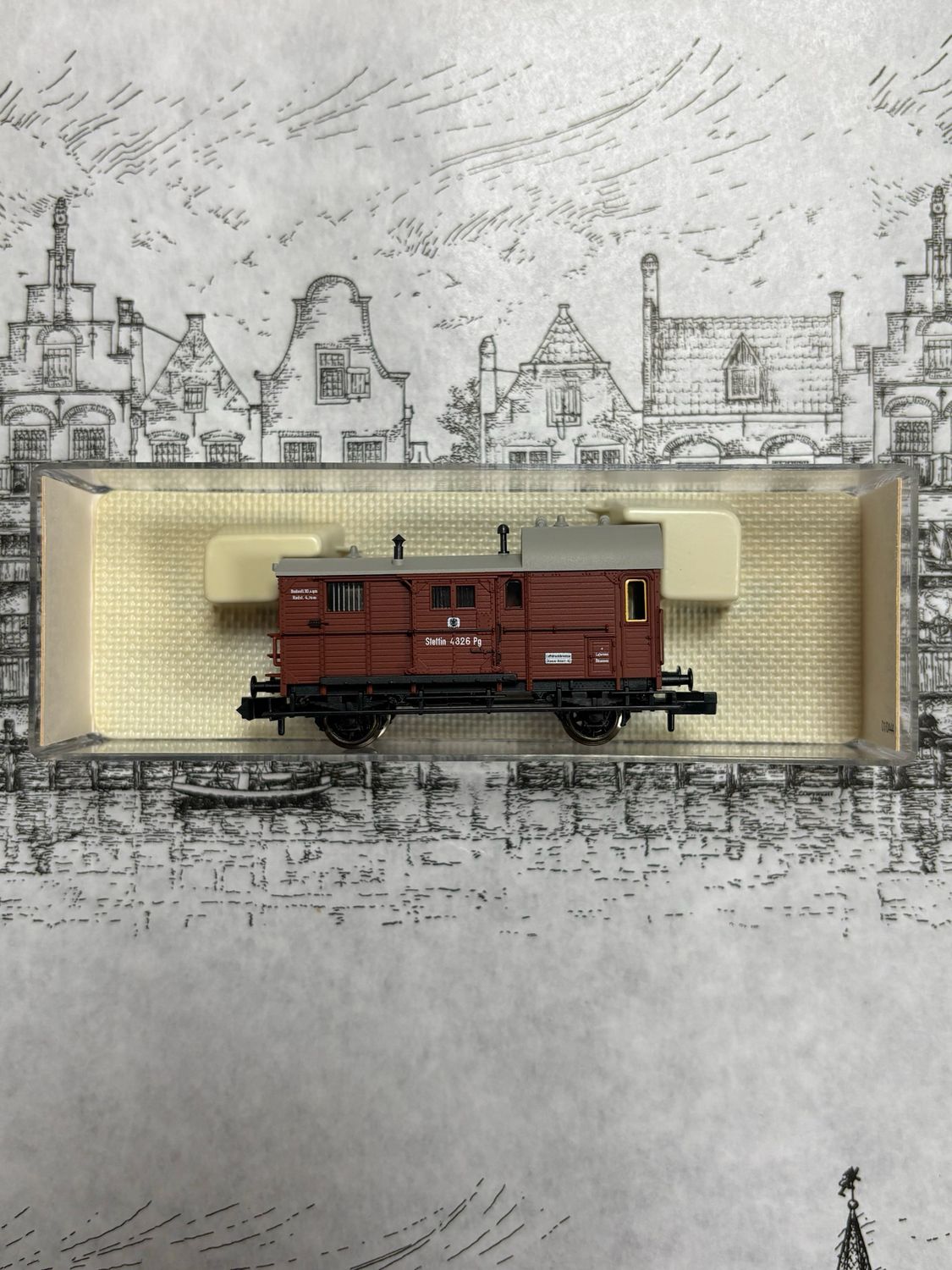 Fleischmann 85 8820 - Güterzug-Begleitwagen, Gattung Pg, 2-achsig, braun