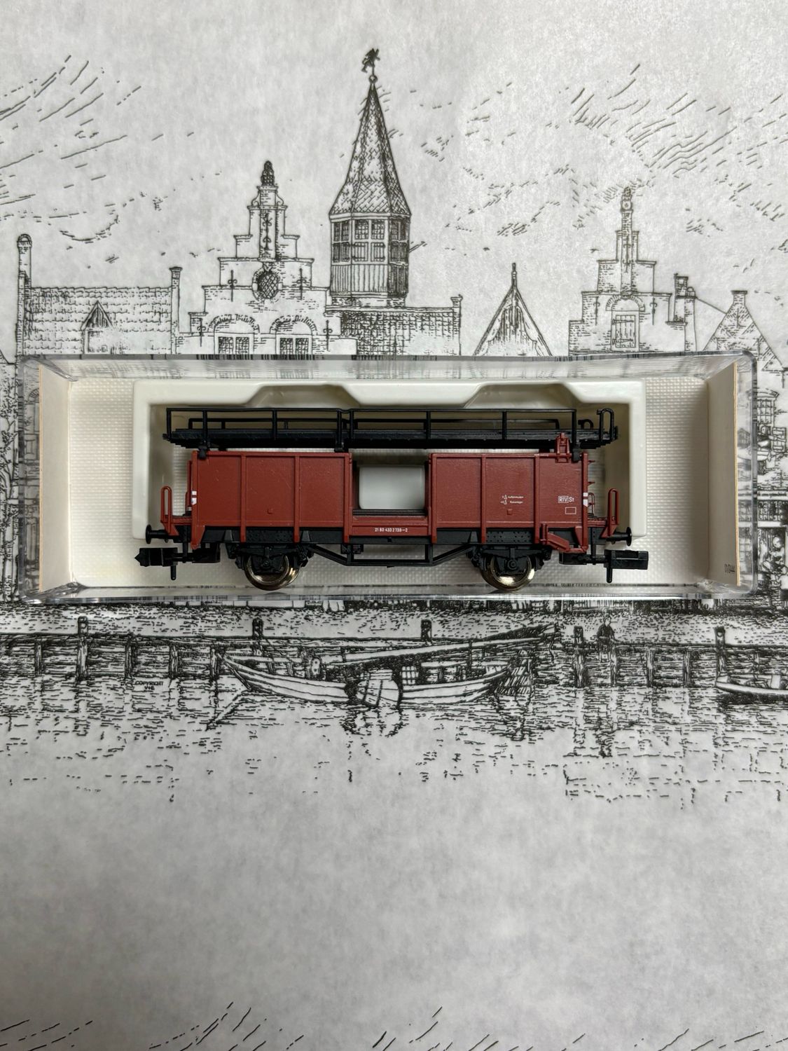 Fleischmann 8224 - Doppelstock-Autotransportwagen, Gattung/Bauart Laaes 541, 2-achsig, braun