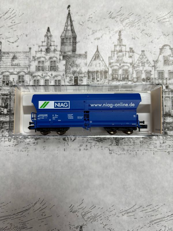 Fleischmann 852302 - Selbstentladewagen, Gattung Falns, 4-achsig, blau, ´NIAG´, ´Niederrheinische Verkehrsbetriebe AG´