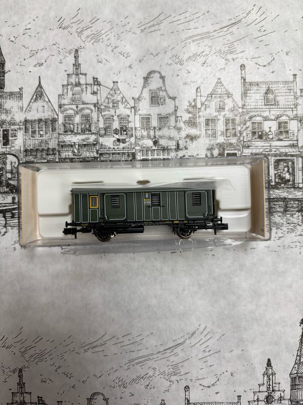 Fleischmann 889001 - Reisezuggepäckwagen, Gattung Pi, 2-achsig, grün