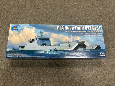Trumpeter 06728 - PLA Navy Type 072A LST 1:700