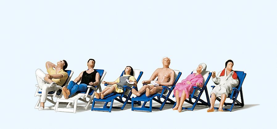 Preiser 10437 - People resting in deck-chairs H0
