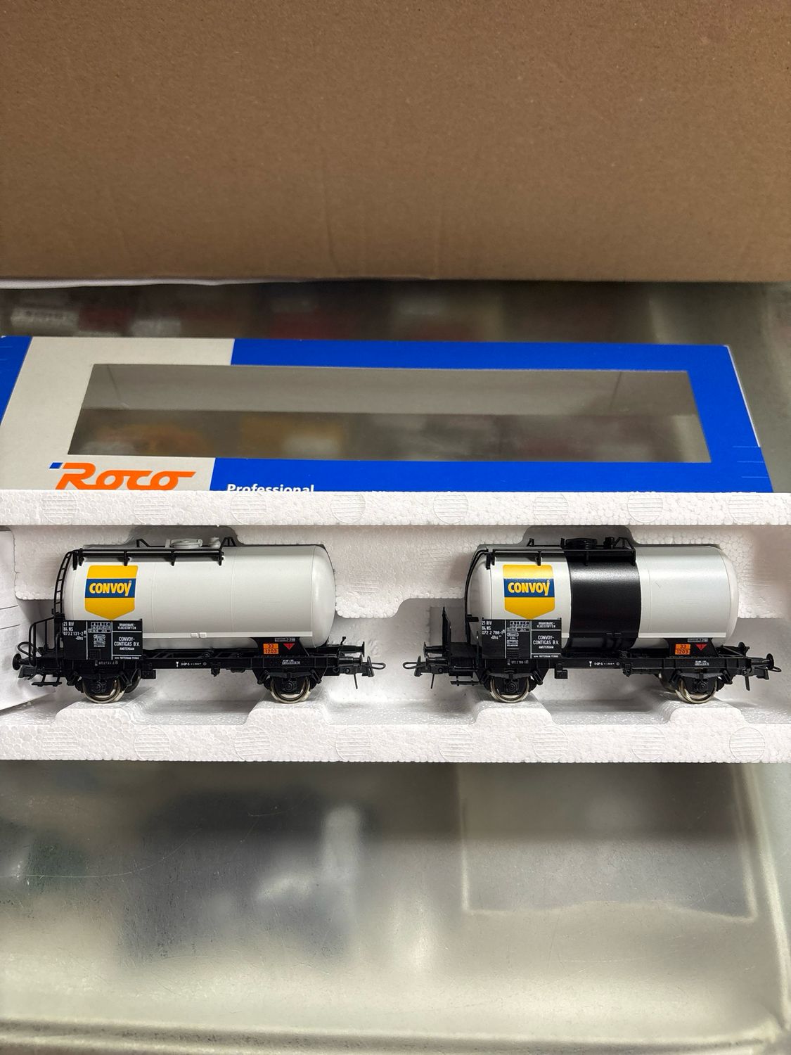 Roco 44192 - Twee ketelwagons &#39;Convoy&#39;, NS H0