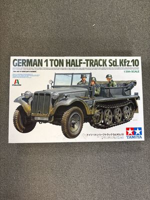 Tamiya 37016 - German Sd.Kfz. 10 Ausf. B 1:35