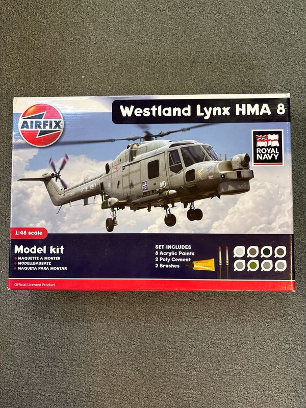 Airfix A50112 - Westland Lynx HMA 8 incl verf en lijm  1:48