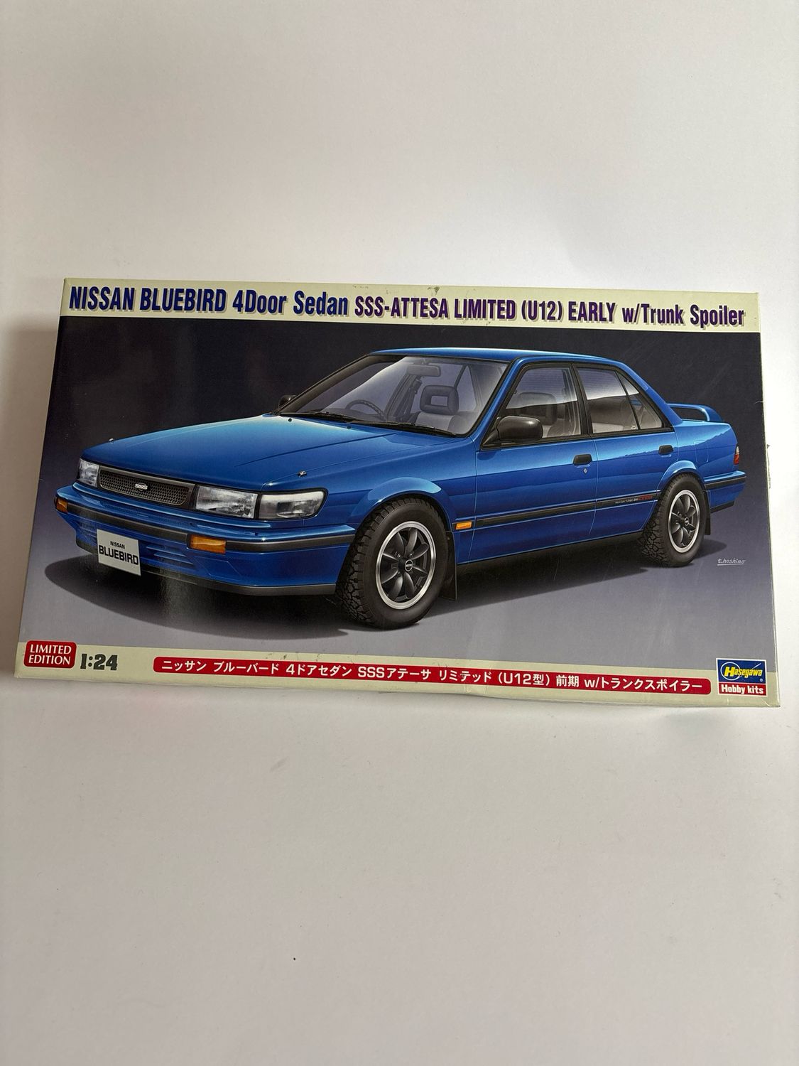 Hasegawa 20562 - Nissan Bluebird 4Door Sedan SSS-Attesa Limited (U12) Early w/Trunk Spoiler 1:24