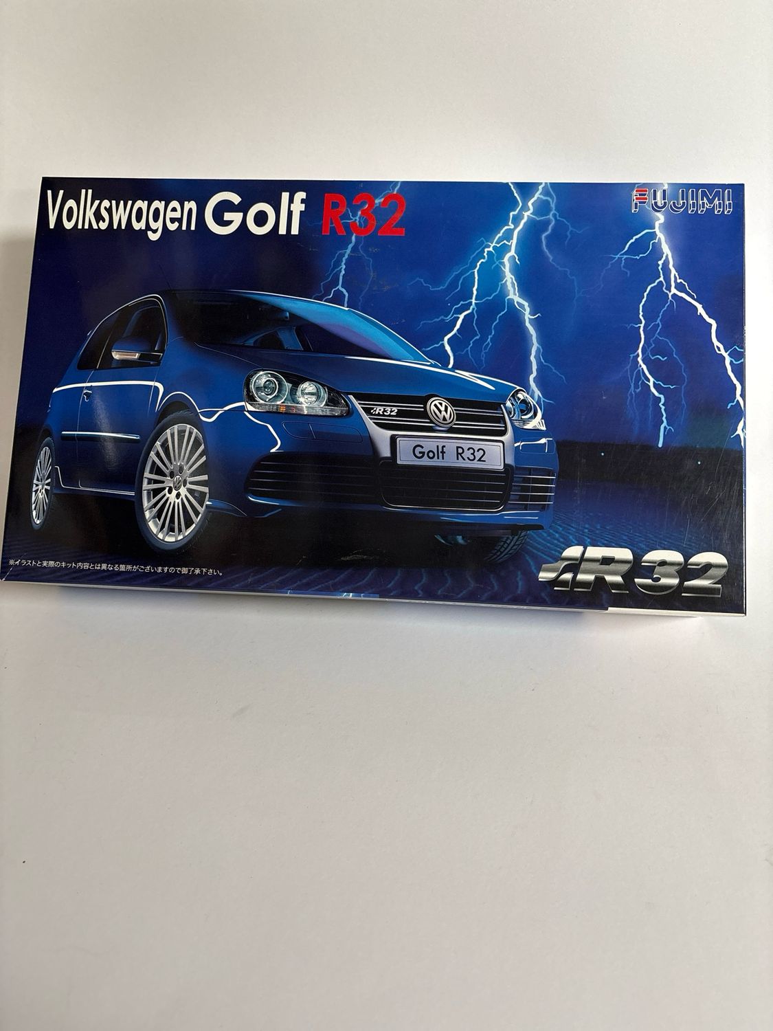 Fujimi 123288 - Volkswagen Golf R32 1:24