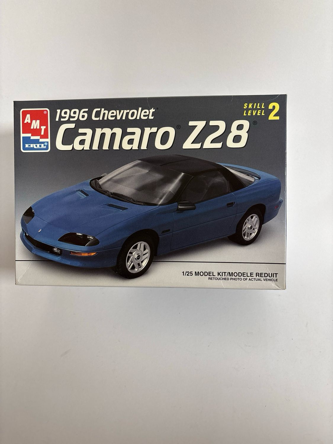AMT 8803 - 1996 Chevrolet Camaro Z28