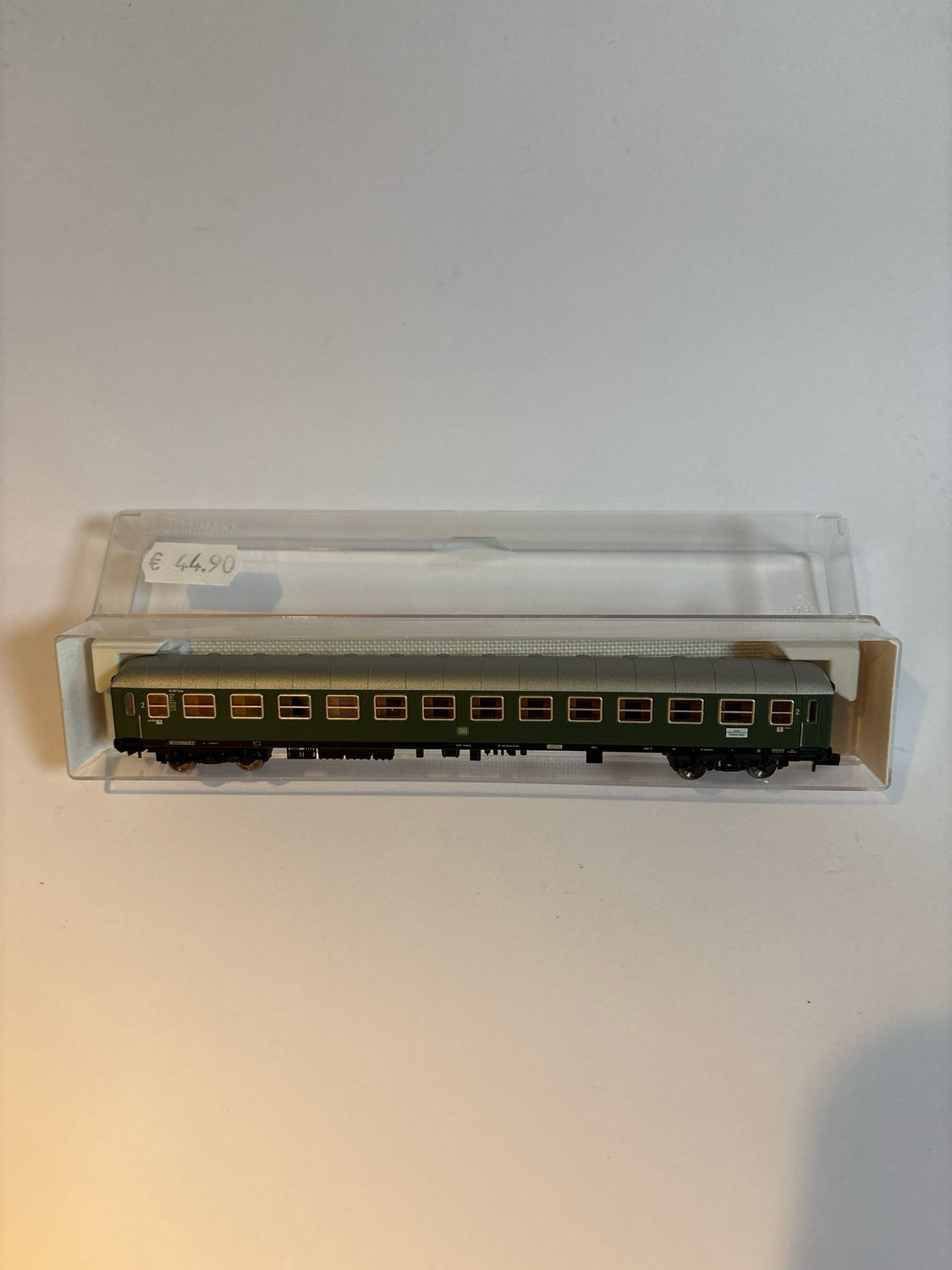 Fleischmann 8643 - Schnellzugwagen 2. Klasse, Gattung/Bauart B4üm-63, 4-achsig, grün DB 1:160 (N)