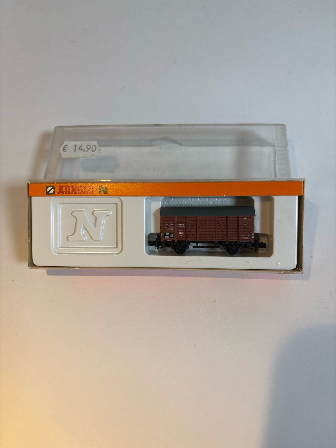 Arnold 4409 - Gedeckter Güterwagen, Gattung Gr Kassel, 2-achsig, braun 1:160 (N)