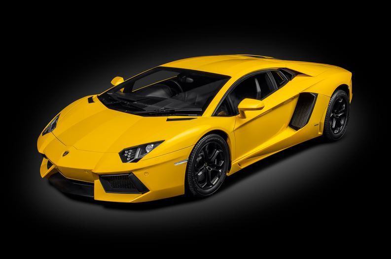 Pocher HK119  - Lamborghini Aventrador LP700-4 Giallo Orion 1:8