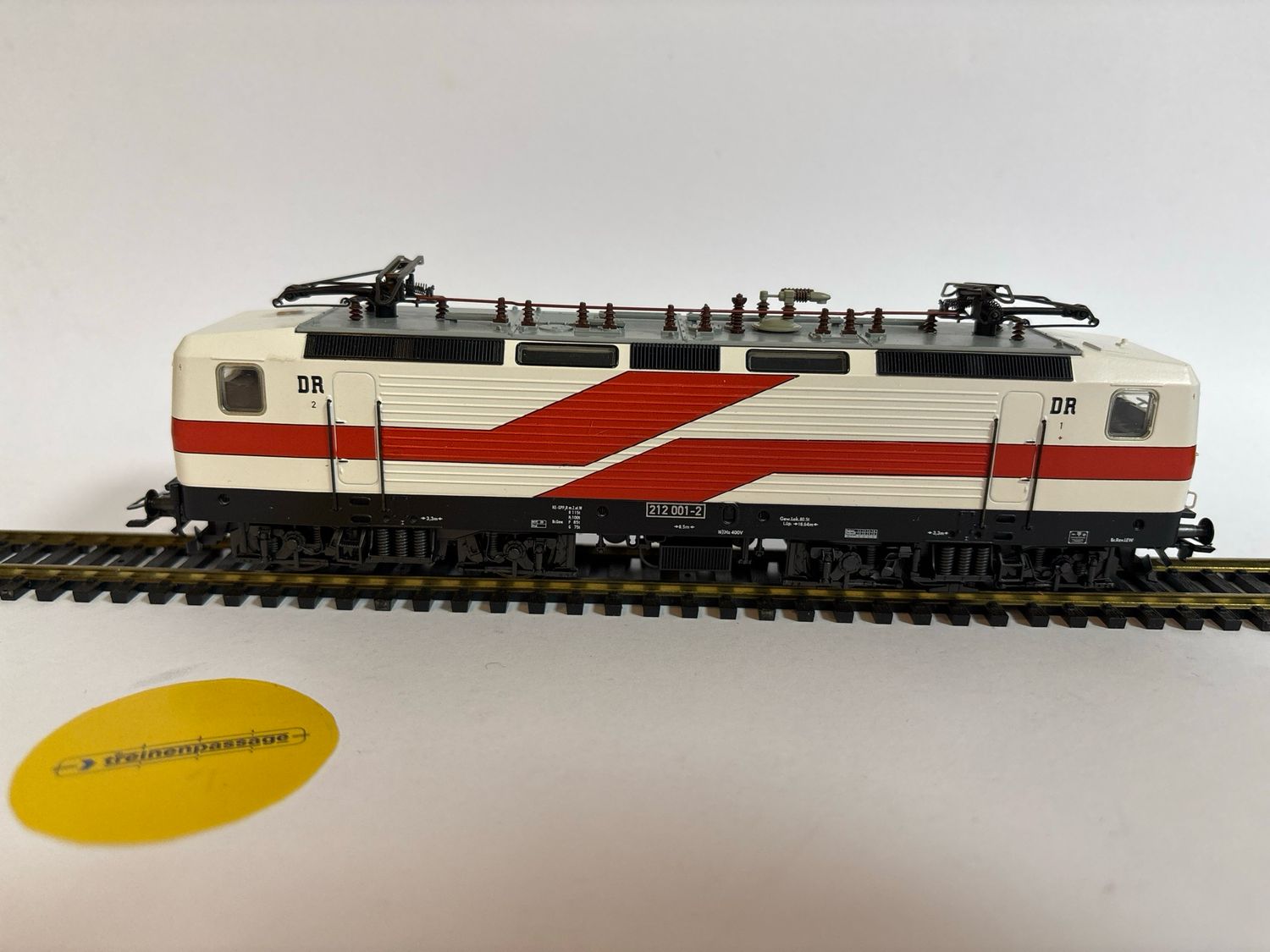Märklin 34411 - Elektrische locomotief BR 212 &#39;White Lady&#39;