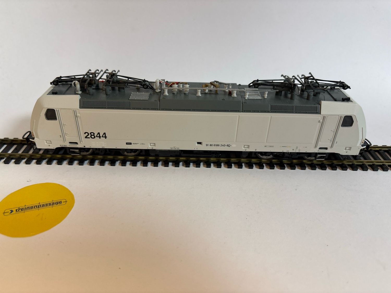 Piko 97747 - ~E Loc BR186 SNCB
