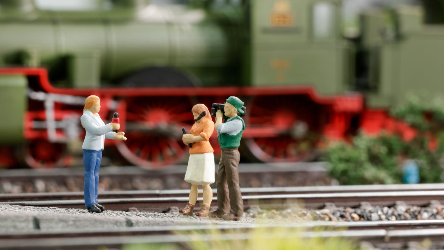 Noch 16605 - Funny-Scenes &quot;Team verslaggevers&quot; H0